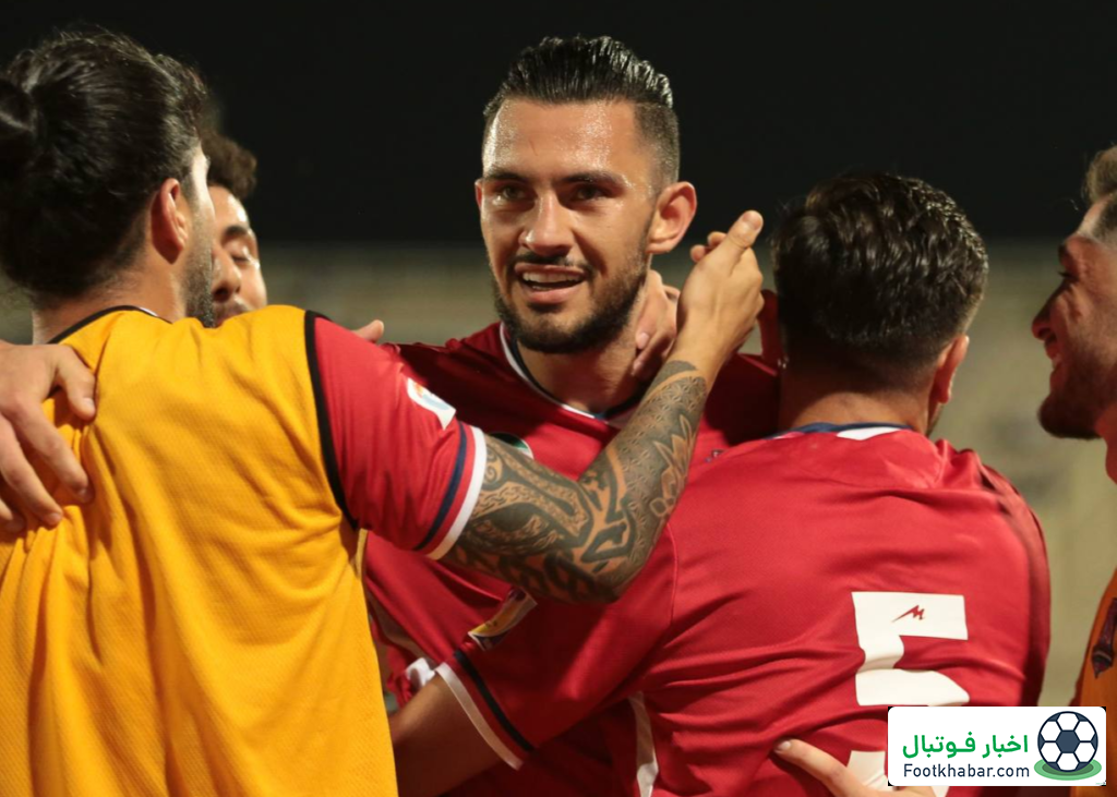 استقلال شاید امروز یک مهاجم جدید بخرد