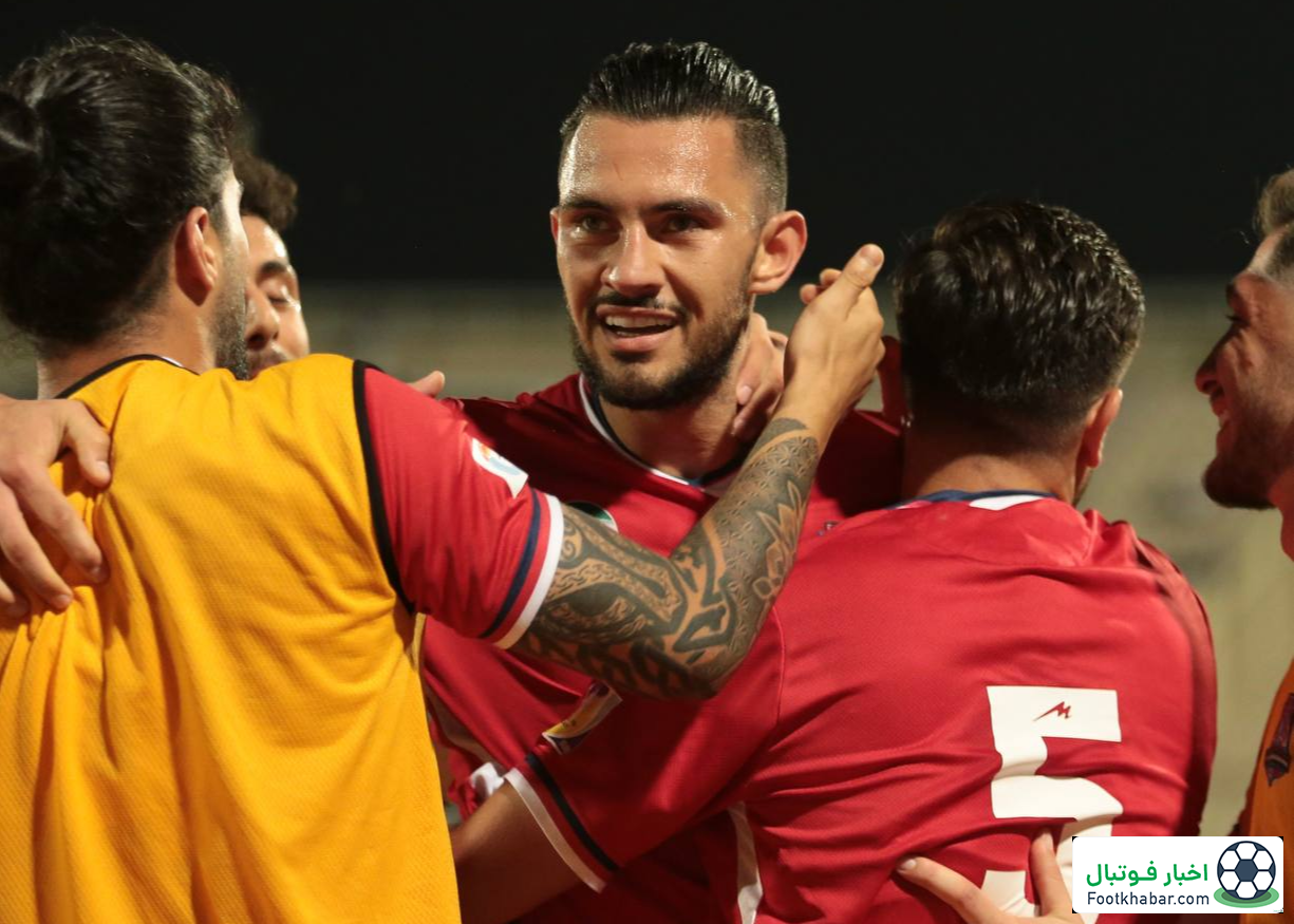 استقلال شاید امروز یک مهاجم جدید بخرد