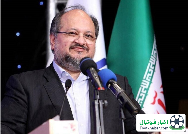 رئیس هلدینگ در اردوی استقلال حاضر شد