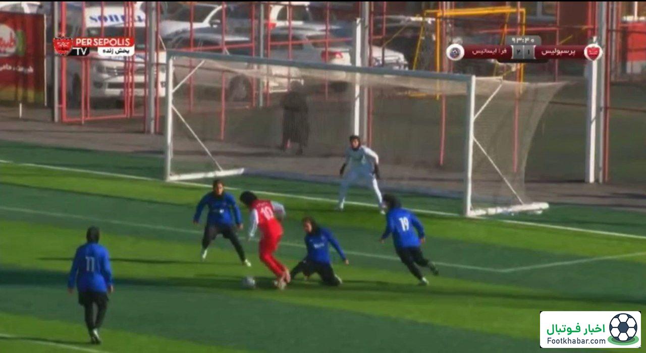 زنان پرسپولیس هم به داوری معترض شدند