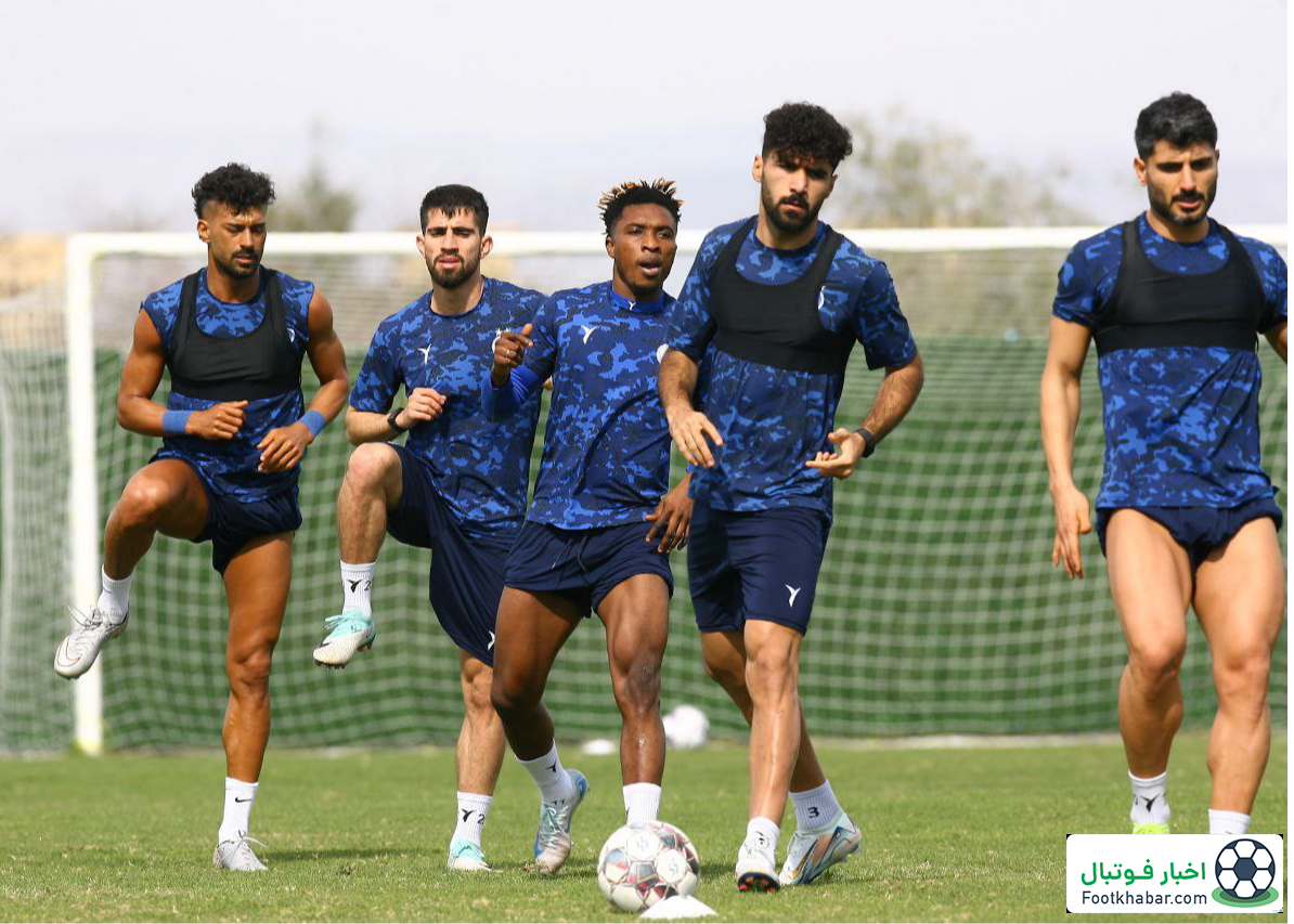 اولین تمرین ناجی خط حمله استقلال با لباس آبی