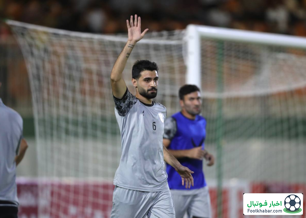 طاهران: چنین بازیکن بی‌ادبی در سپاهان بعید است!