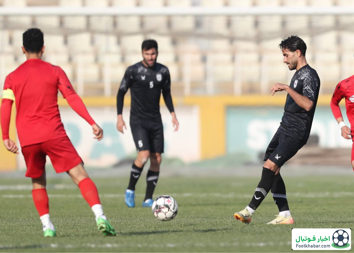 کاپیتان پرسپولیس به زمین مسابقه برگشت