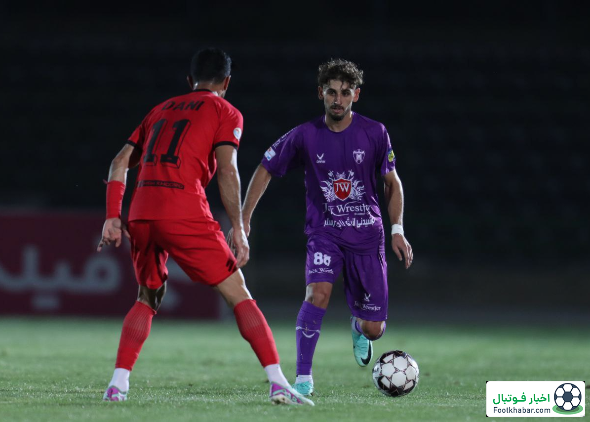 اعتراض هوادار: تیم داوری بازی تراکتور را عوض کنید!