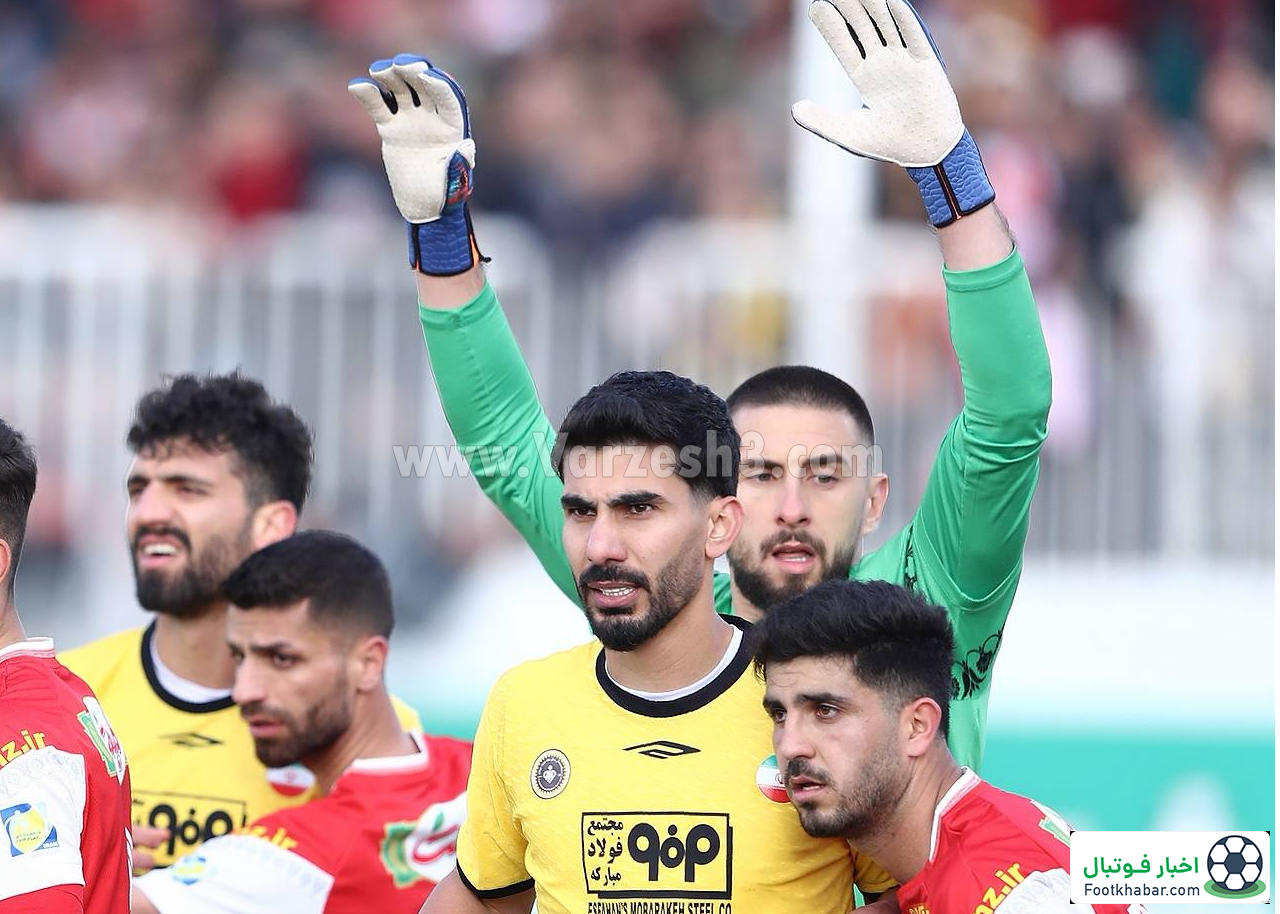 اشتباه گندوز و تقدیم گل به سپاهان (عکس)