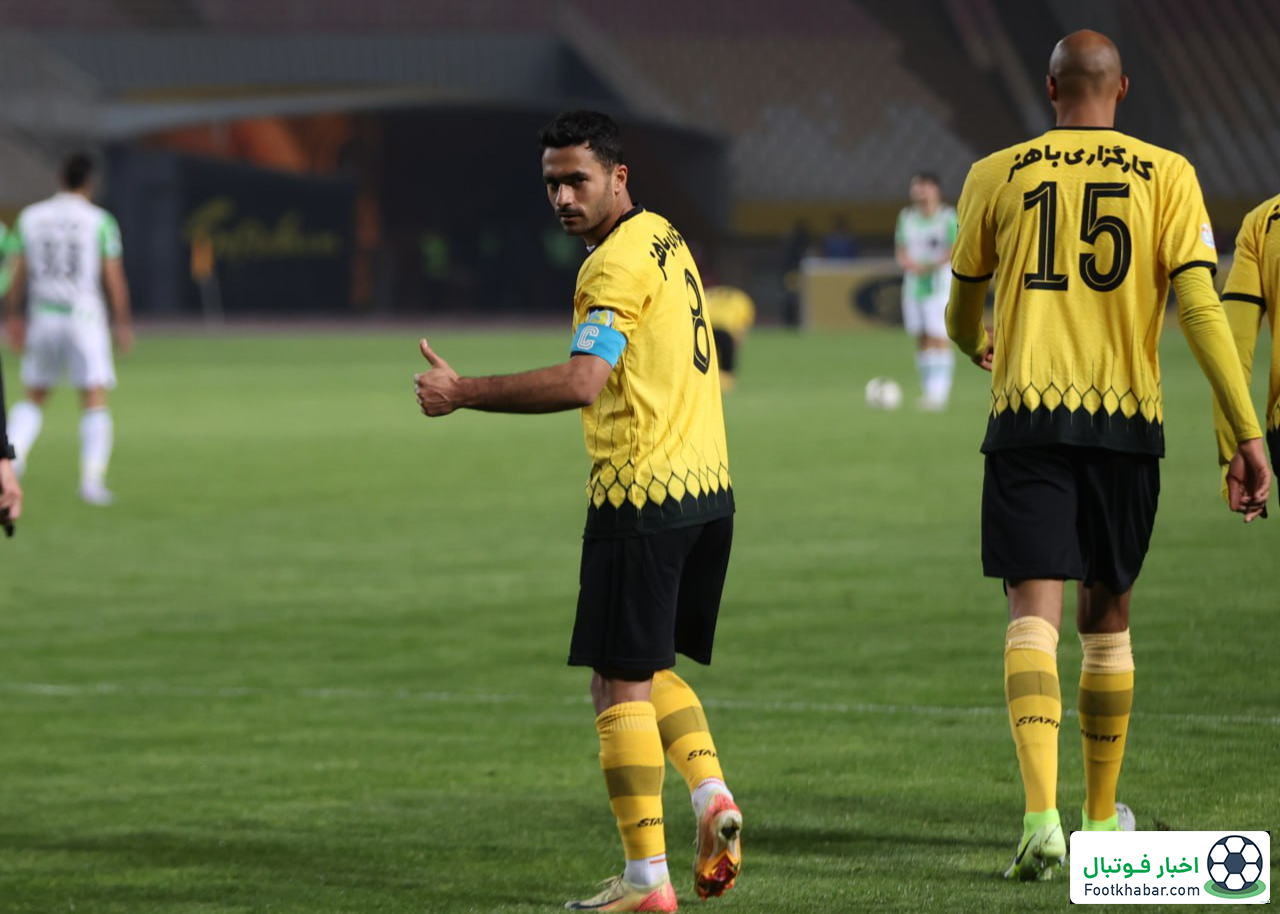 صدرنشینی سپاهان به لطف کاپیتان (عکس)