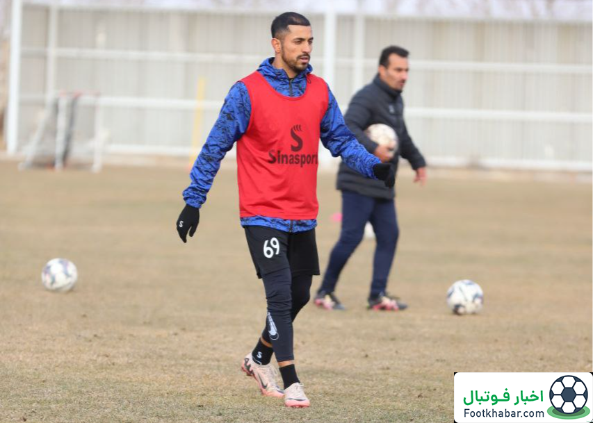 کاظمیان زیر نظر حسینی، بدون آبی و قرمز (عکس)