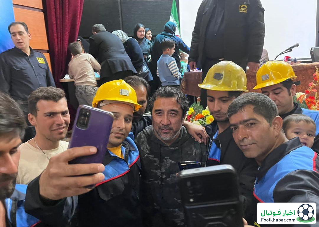 گریه خداداد در جمع خانواده بازماندگان معدن طبس