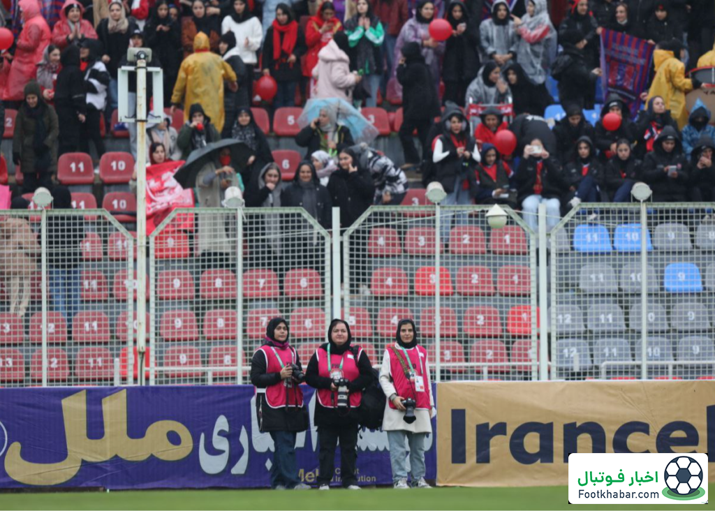 اولین حضور بانوان عکاس در بازی نساجی