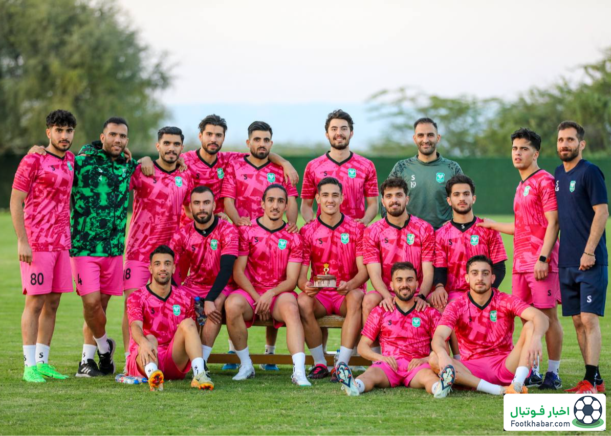 جشن تولد مدافع استقلالی با لباس سبز (عکس)