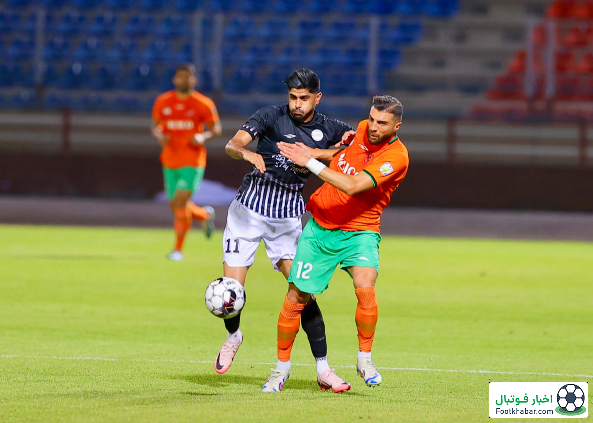 تیموری با انگیزه خاص مقابل تراکتور