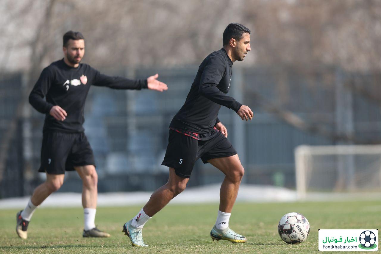 تمرین پرسپولیس: استخر و دروازه نزدیک