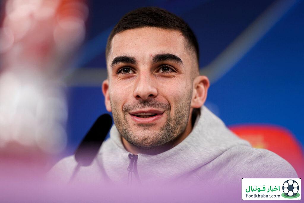 این یک مسابقه بزرگ بین دو باشگاه تاریخ‌ساز است