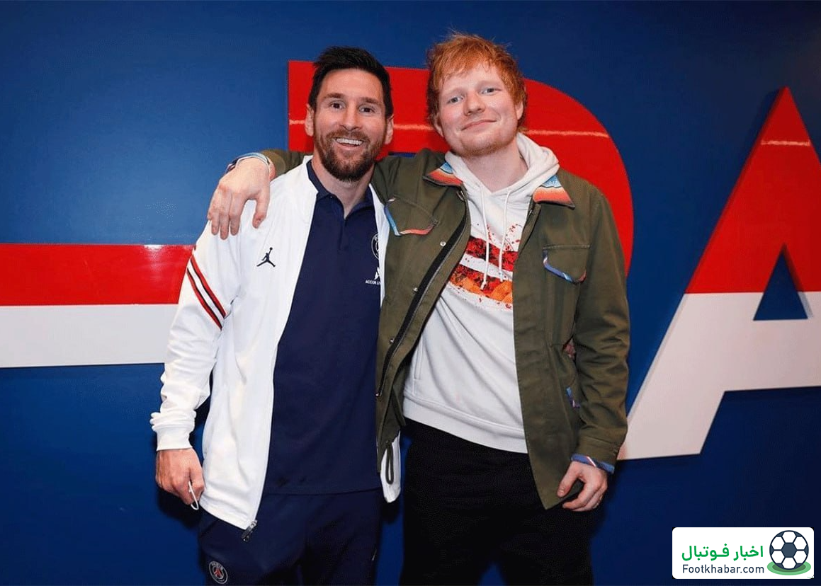 خواننده مشهور انگلیسی روی پیراهن بارسلونا