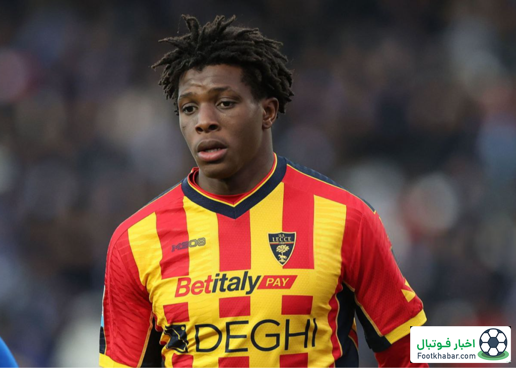 طاقچه بالا برای یونایتد: به فکر فروش بازیکن نیستیم!