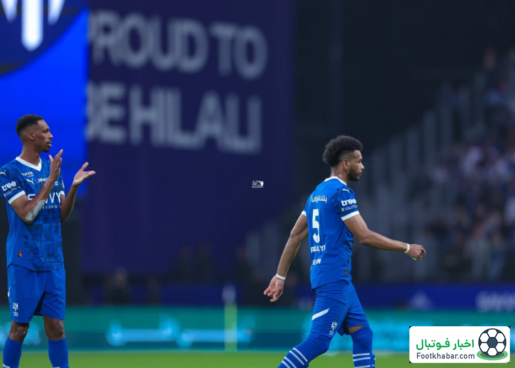 مدافع پرحاشیه توسط هواداران خودی هو شد!