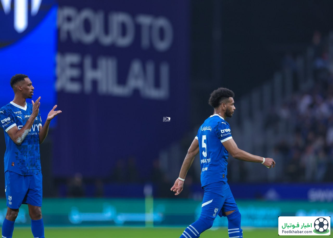 مدافع پرحاشیه توسط هواداران خودی هو شد!