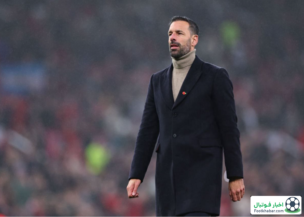 نیستلروی با بازیکن لستر درگیر شد!