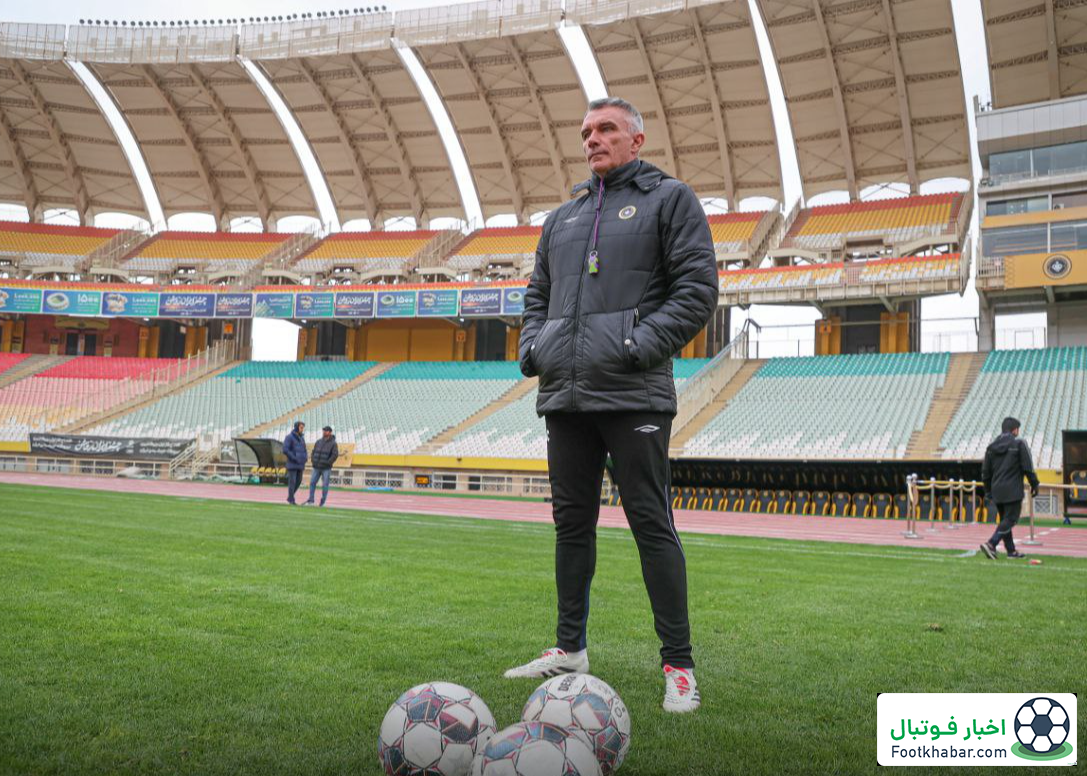 سرمربی سپاهان و افشای راز خروج از نقل و انتقالات!