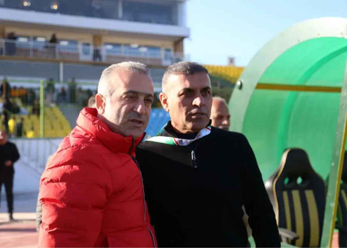 کاپشن قرمز برای کمالوند خوشیمن نبود