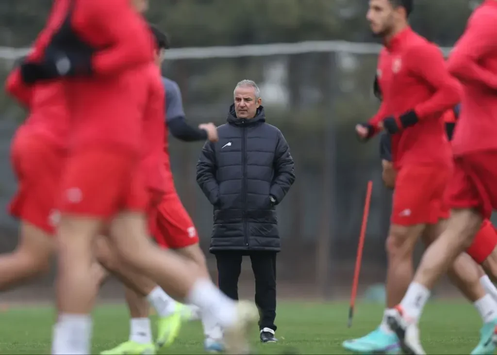 کارتال تمرینات را تعطیل کرد و رفت!