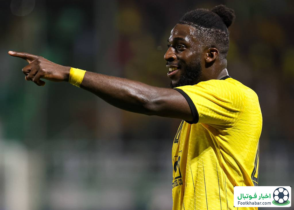 کامارا یک پاس گل، دو کارت زرد و اخراج