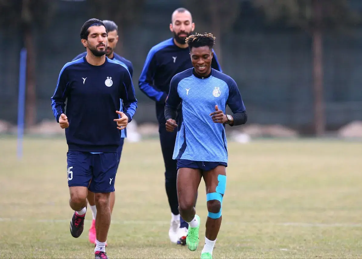 کوجو با کنزو برای پرسپولیس گرم میکند