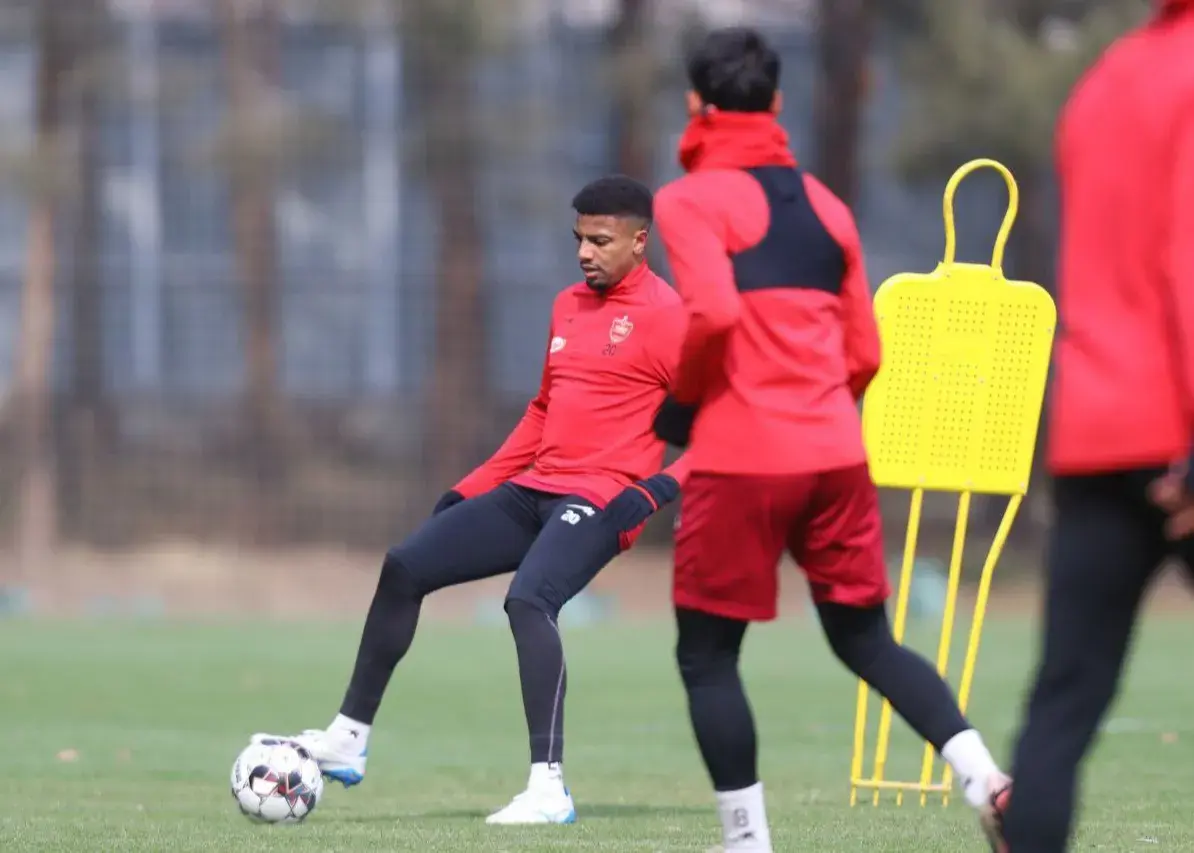 مدافع مصدوم پرسپولیس زودتر از زمان مقرر برگشت