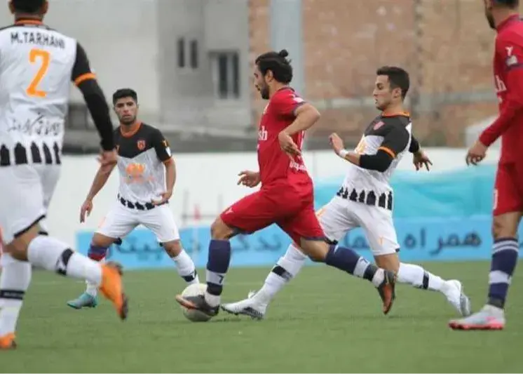 گزارش زنده: مس رفسنجان 0 – نساجی 0