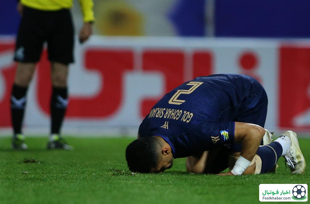 جالب‌ترین خوشحالی حذفی با لباس 2 گلر (عکس)