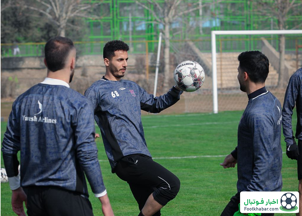 هوشمند دوباره از اخباری گل می‌خواهد (عکس)