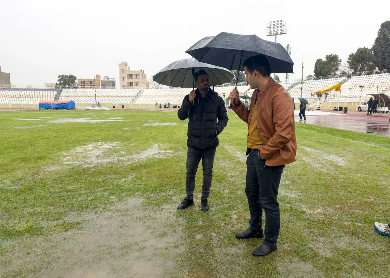 چمن حافظیه استخر شد (عکس)