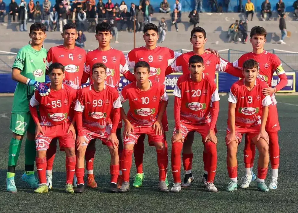 نونهالان پرسپولیس هم صدرنشین شد