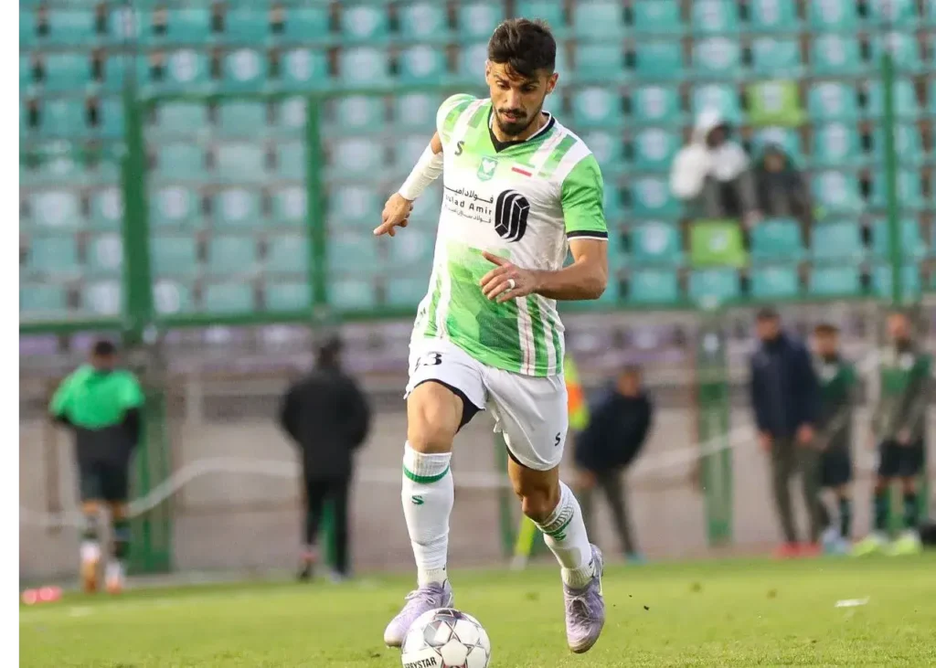 انتقاد مدافع سابق تراکتور از یک قانون عجیب!