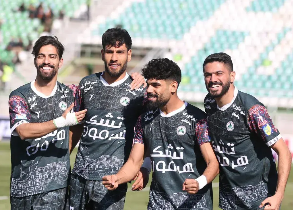 تقدیم پیروزی مهم ذوب‌آهن به خانواده بازیکنان