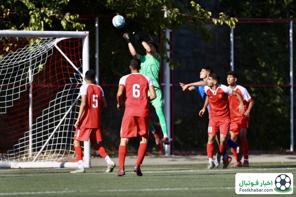 پرسپولیس در چهار رده پایه بالاتر از استقلال