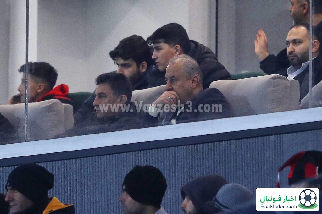 درویش، تماشاگر و خشم و ناراحتی! (عکس)