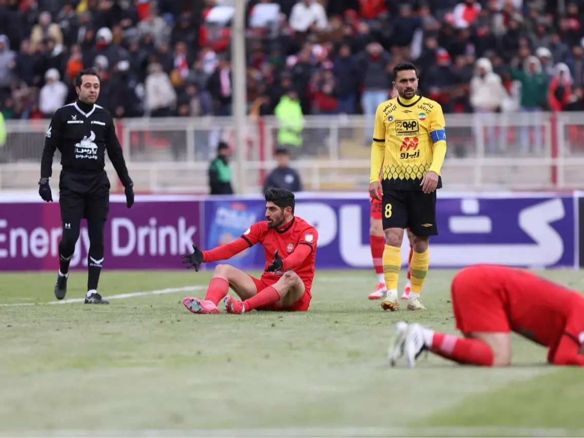 سه صحنه مشکوک به پنالتی تراکتور – سپاهان