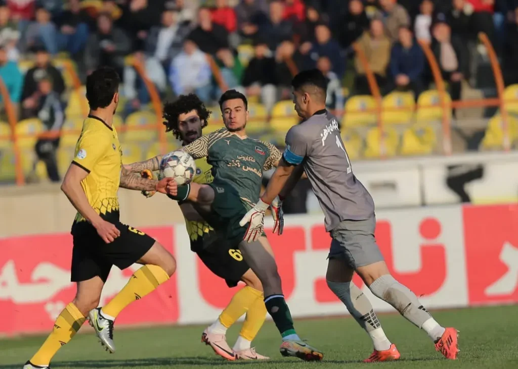 جریمه سنگین اعضای شمس آذر بعد از جنجال بازی سپاهان