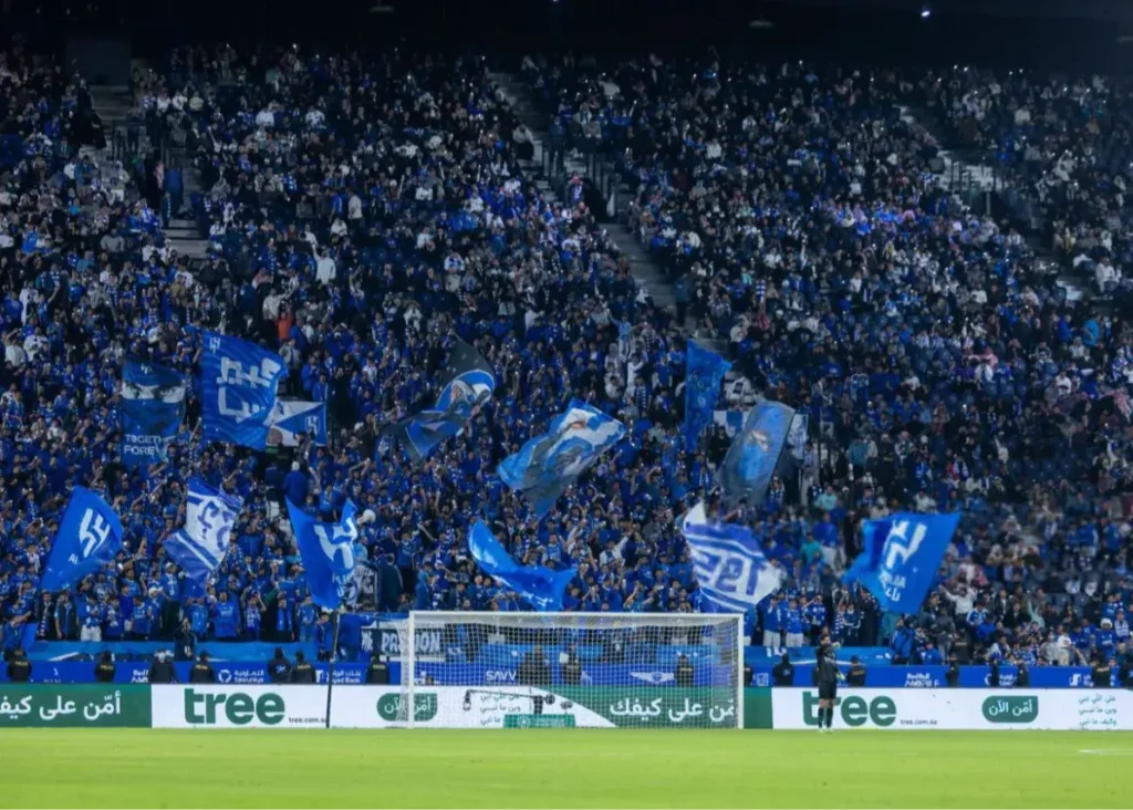 موج نفرت الهلال از رنگ قرمز!