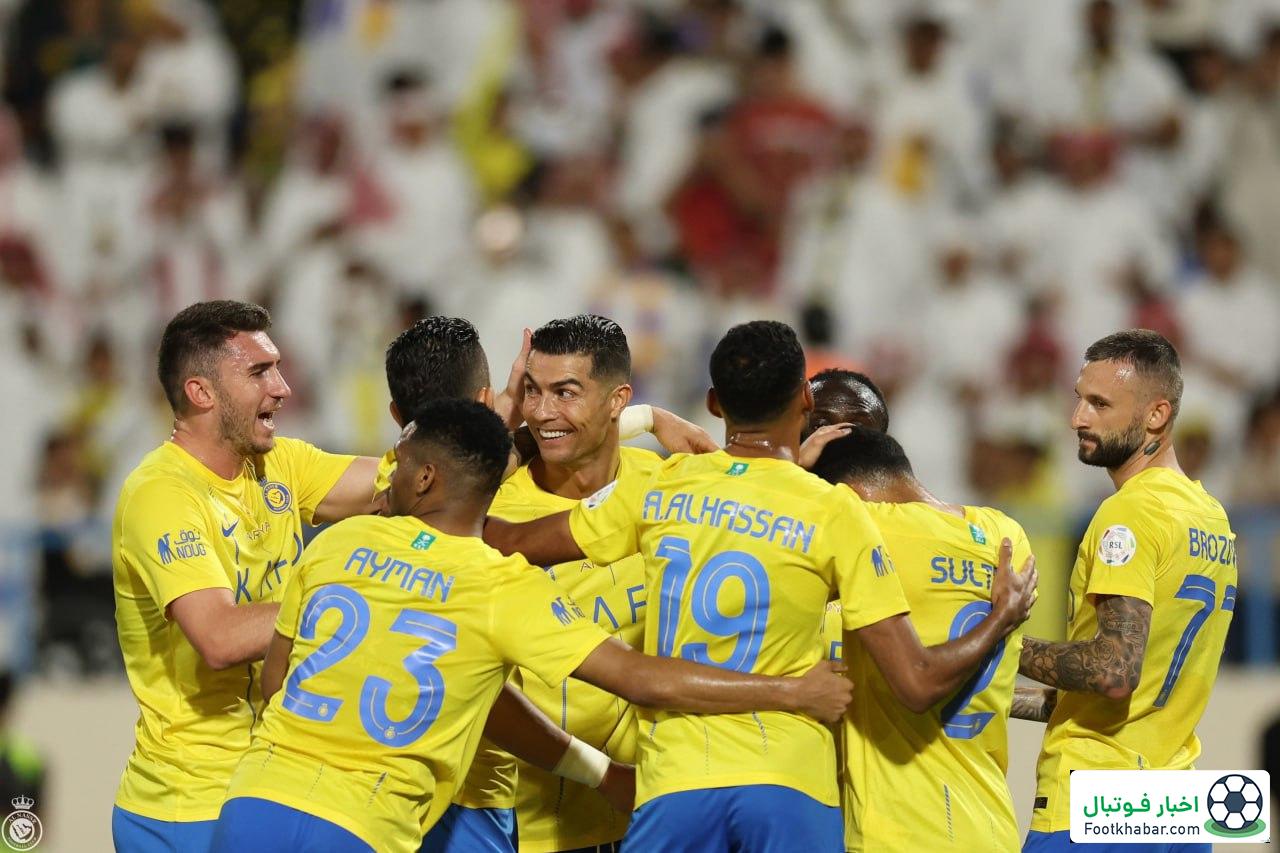 مدافع النصر و لذت تماشای برف تهران! (عکس)