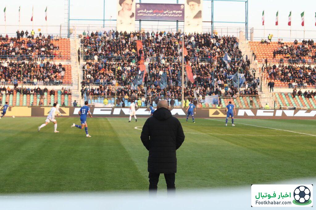 یک گزینه به سرمربیگری استقلال نزدیک‌تر است