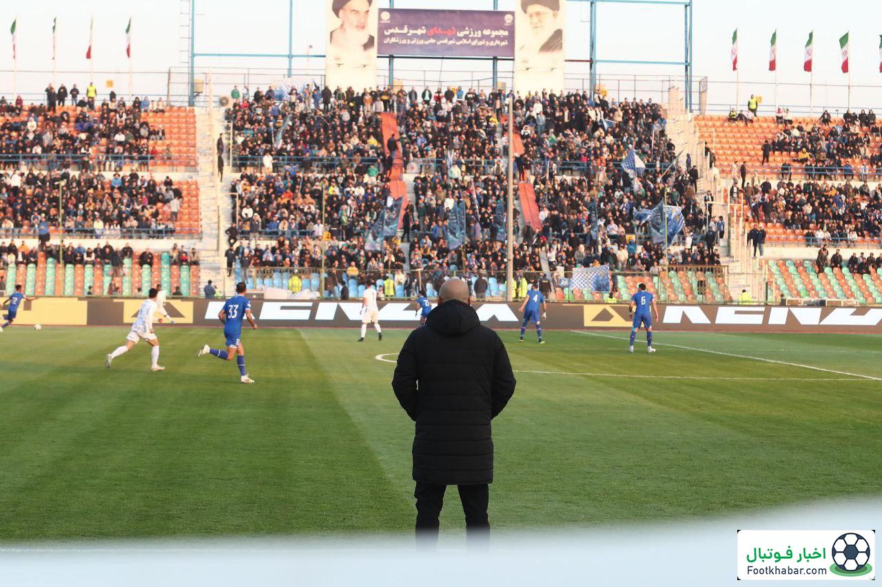 یک گزینه به سرمربیگری استقلال نزدیک‌تر است