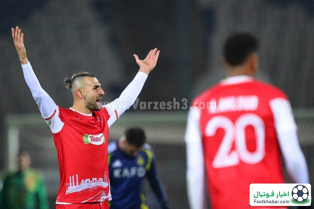 فریاد بلند دورسون: او نمی‌خواهد هافبک باشد!