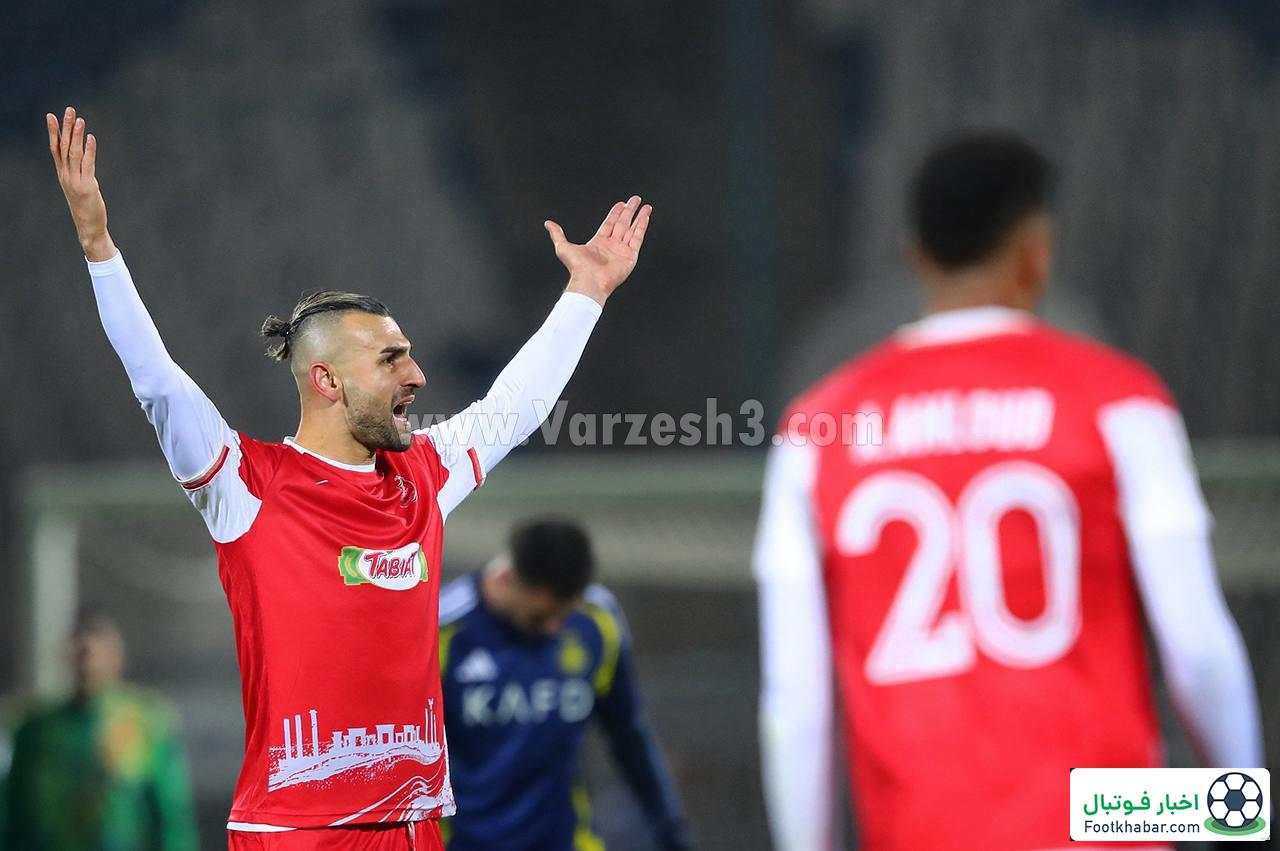 فریاد بلند دورسون: او نمی‌خواهد هافبک باشد!