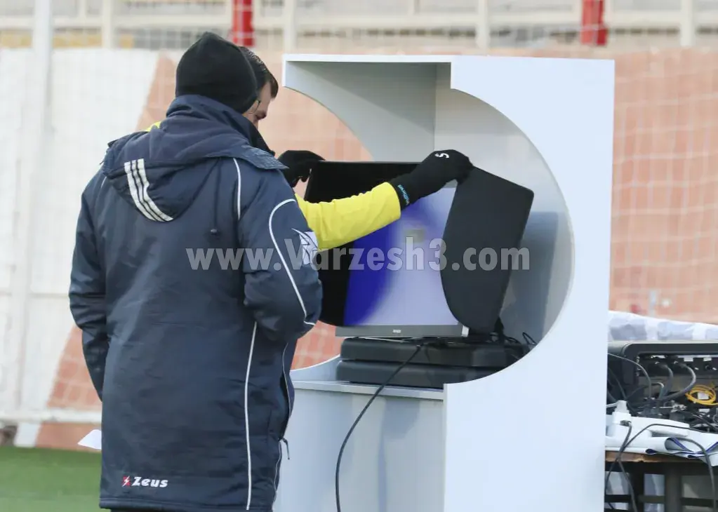 چرا VAR بازی تراکتور – خیبر قطع شد!