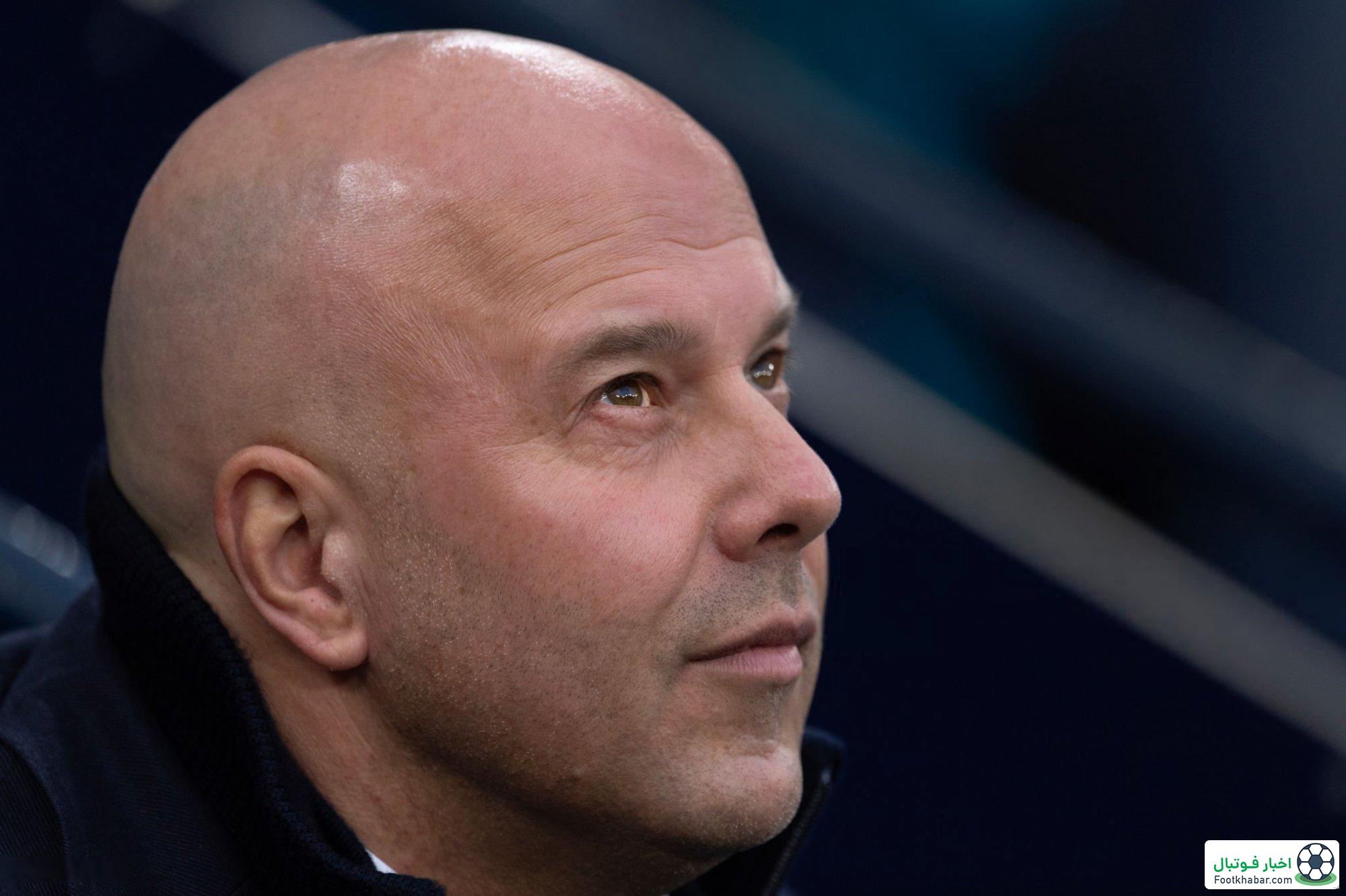 اشلوت: بودن روی سکوها از کنار خط بهتر است!