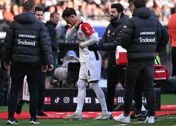 دوری طولانی مدت مدافع آلمانی به دلیل شکستگی کتف!