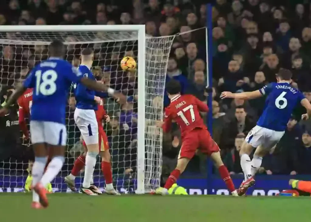 عصبانیت لیورپولی‌ها: گل مساوی اورتون خطا بود!