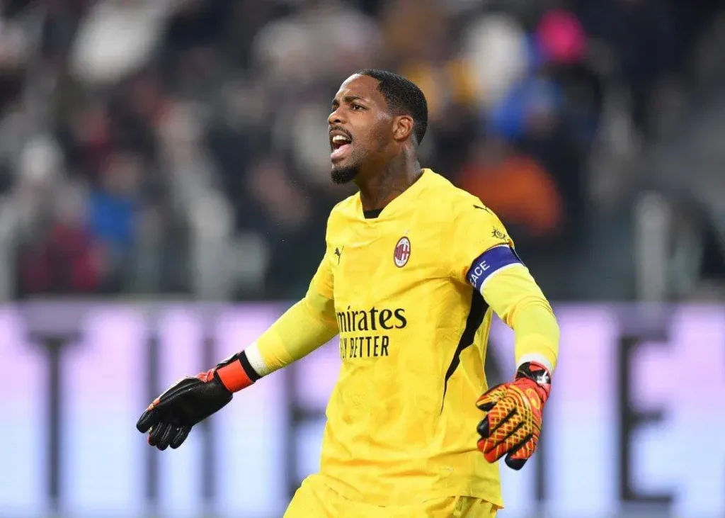 پاسخ تند ستاره میلان به خبرنگار: به تو نیاز داریم!